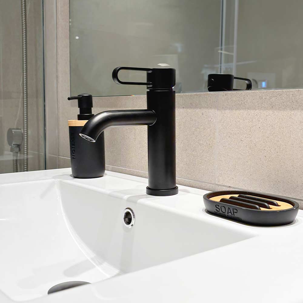 Monomando Lavamanos Rizzo Negro Mate